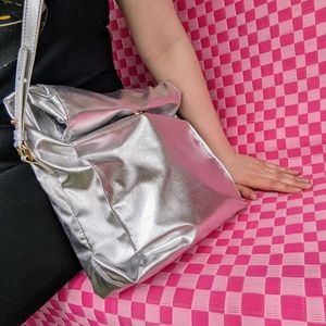 Bando silver lunchbag